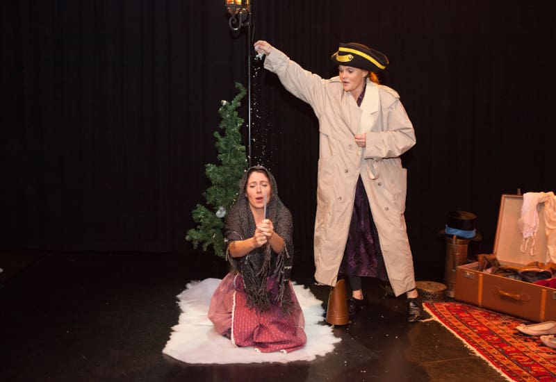 Het kleine theater_Het meisje met de zwavelstokjes 3+ (c) Dorien Grötzinger_web6_Winterkost Het meisje met de zwavelstokjes - Podium Hoge Woerd - Winterkost